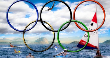 Olympische Ringe mit Wassersportarten